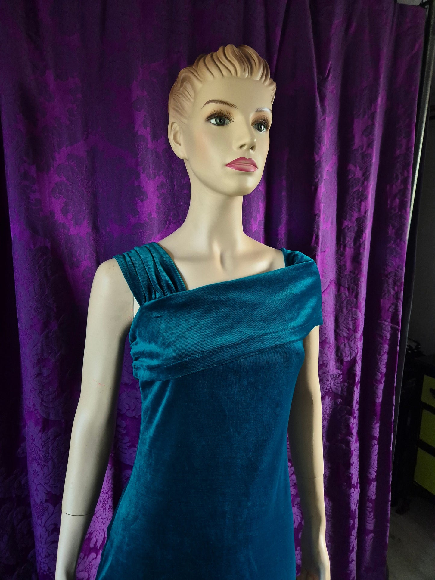 Vintage Peacock Blue Velvet One Shoulder Body-Con Dress