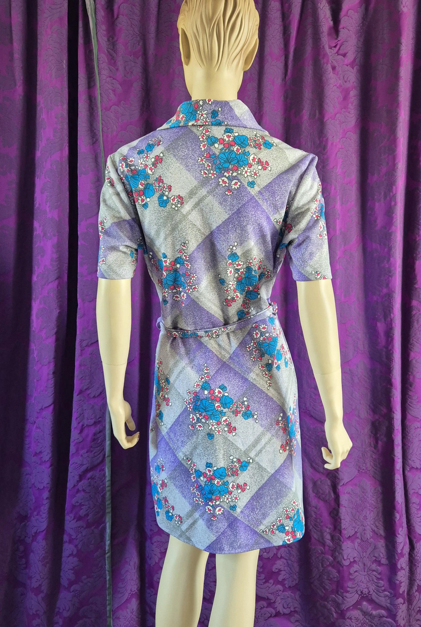Vintage 1970s Lavender Floral & Geometric Zip-Front Minidress - Plus size
