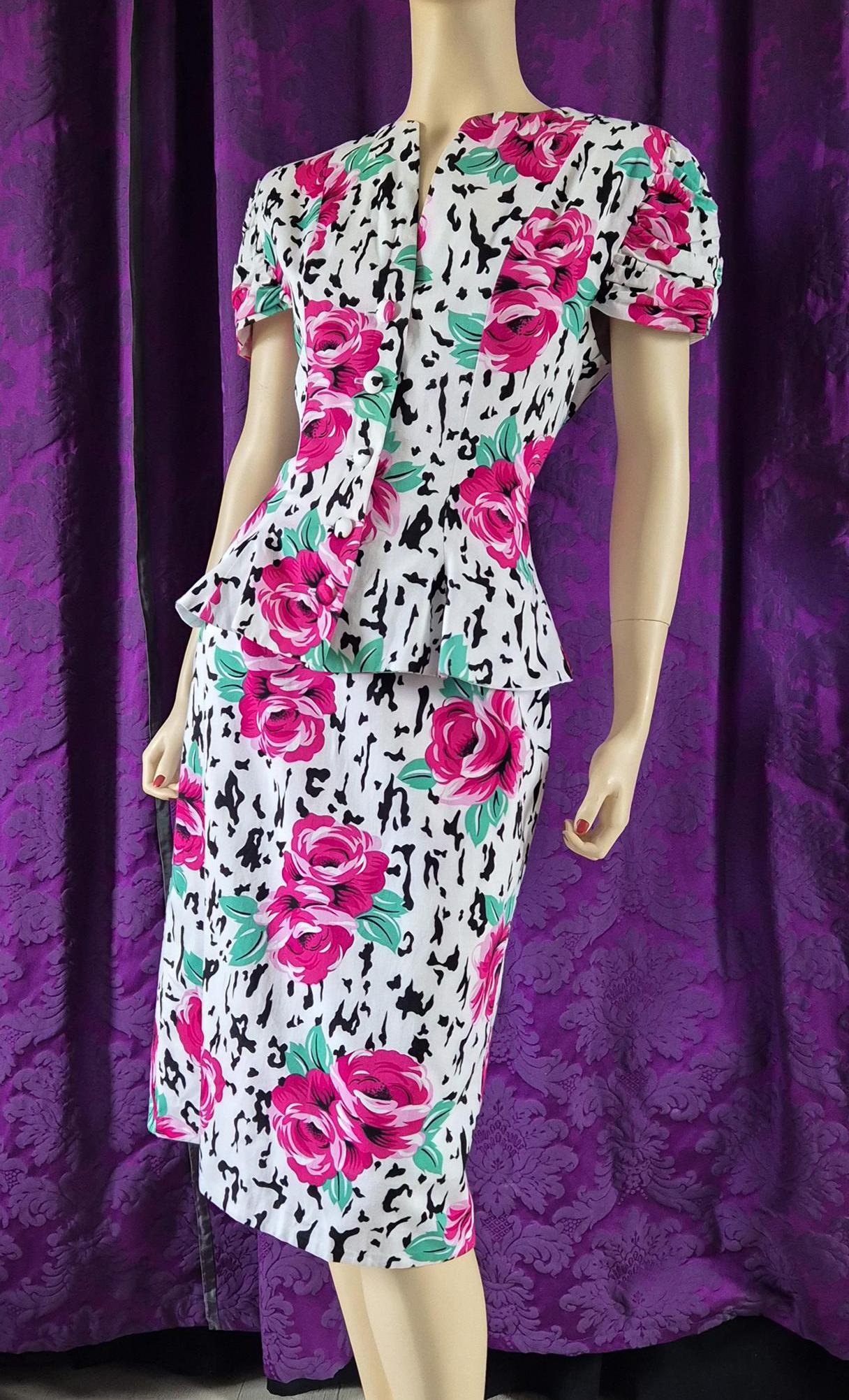 Vintage 1990s Gina Bacconi Cotton Rose Print Suit - Peplum Jacket & Pencil Skirt