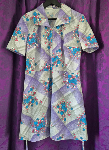 Vintage 1970s Lavender Floral & Geometric Zip-Front Minidress - Plus size