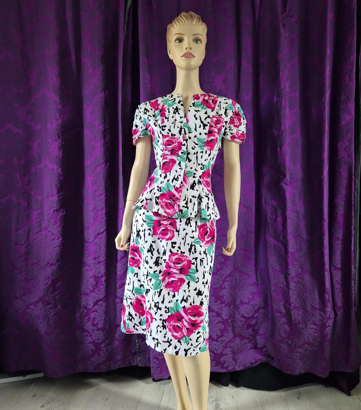 Vintage 1990s Gina Bacconi Cotton Rose Print Suit - Peplum Jacket & Pencil Skirt