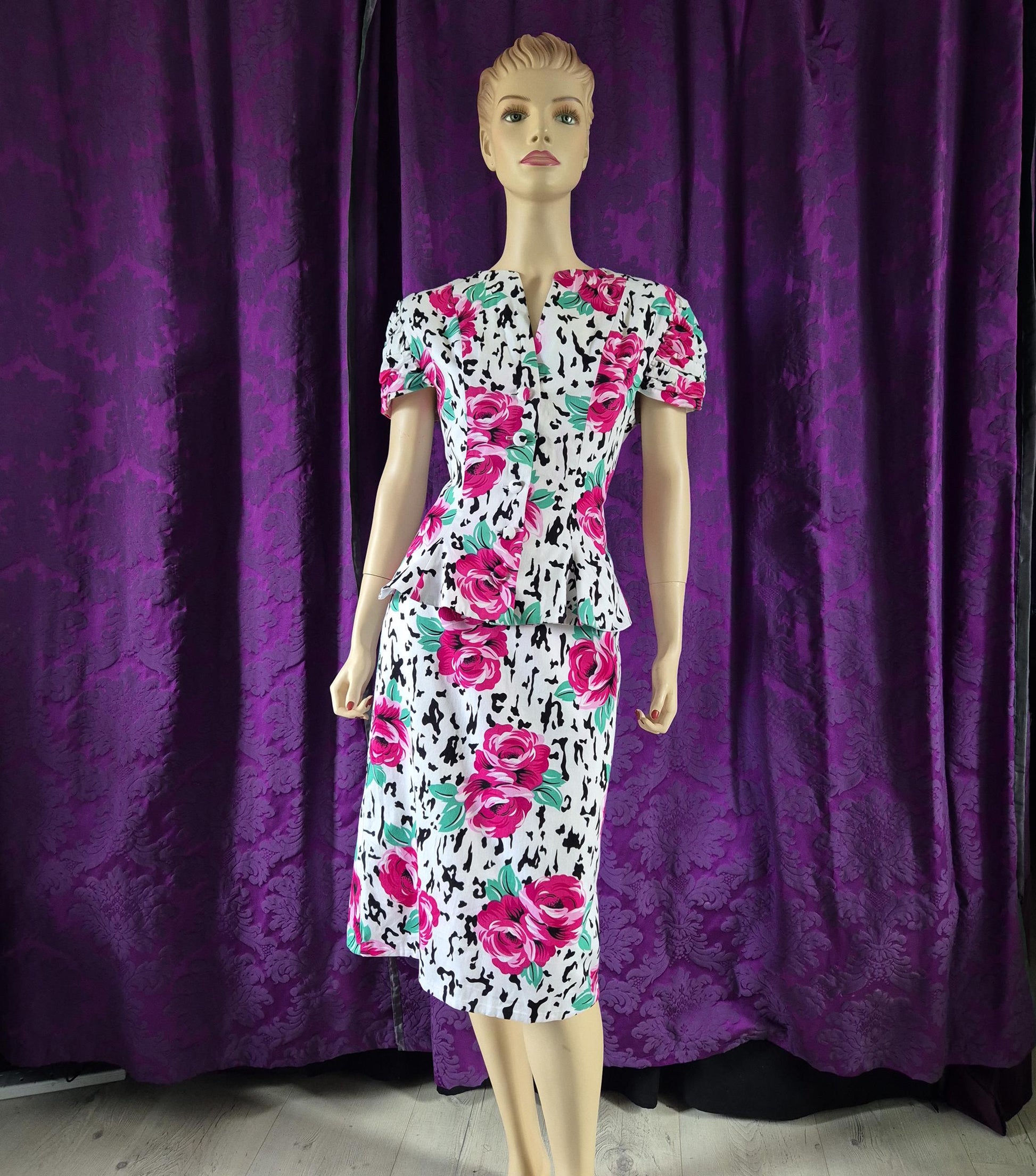Vintage 1990s Gina Bacconi Cotton Rose Print Suit - Peplum Jacket & Pencil Skirt