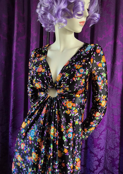 Vintage 1970s Keyhole Neckline Floral Maxi Dress