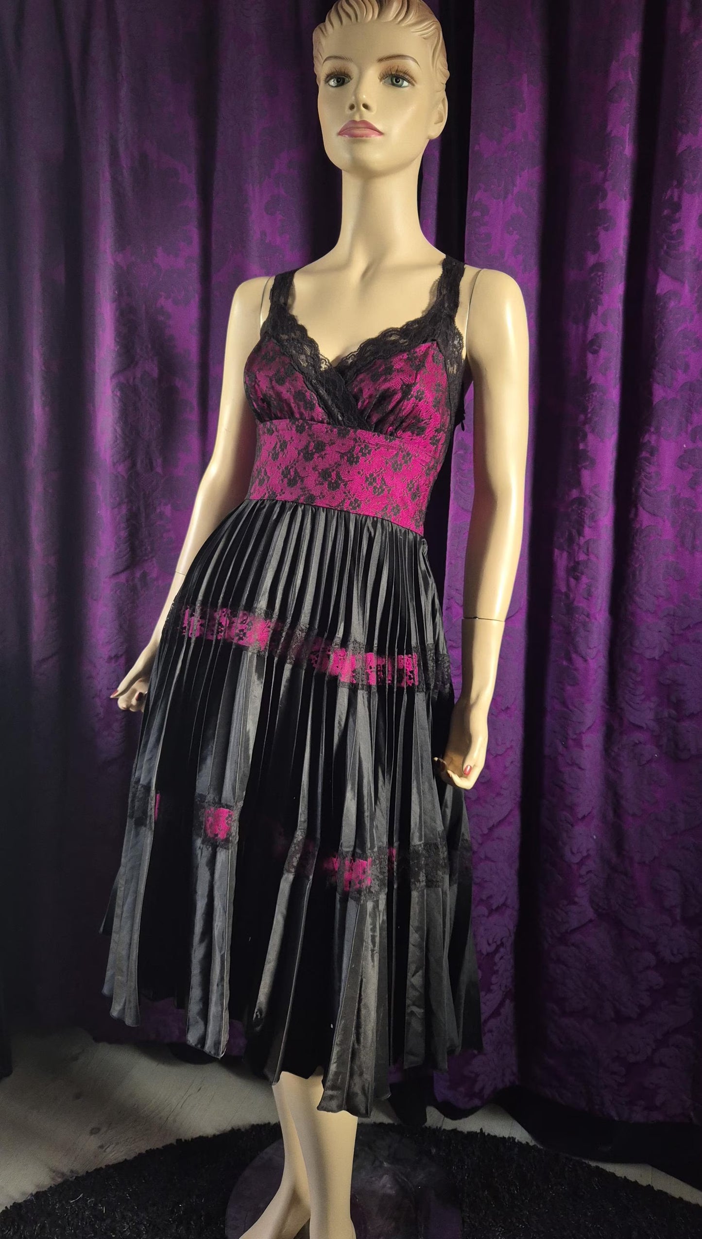 Betsey Johnson Y2K Satin & Lace Gothic Prom Dress