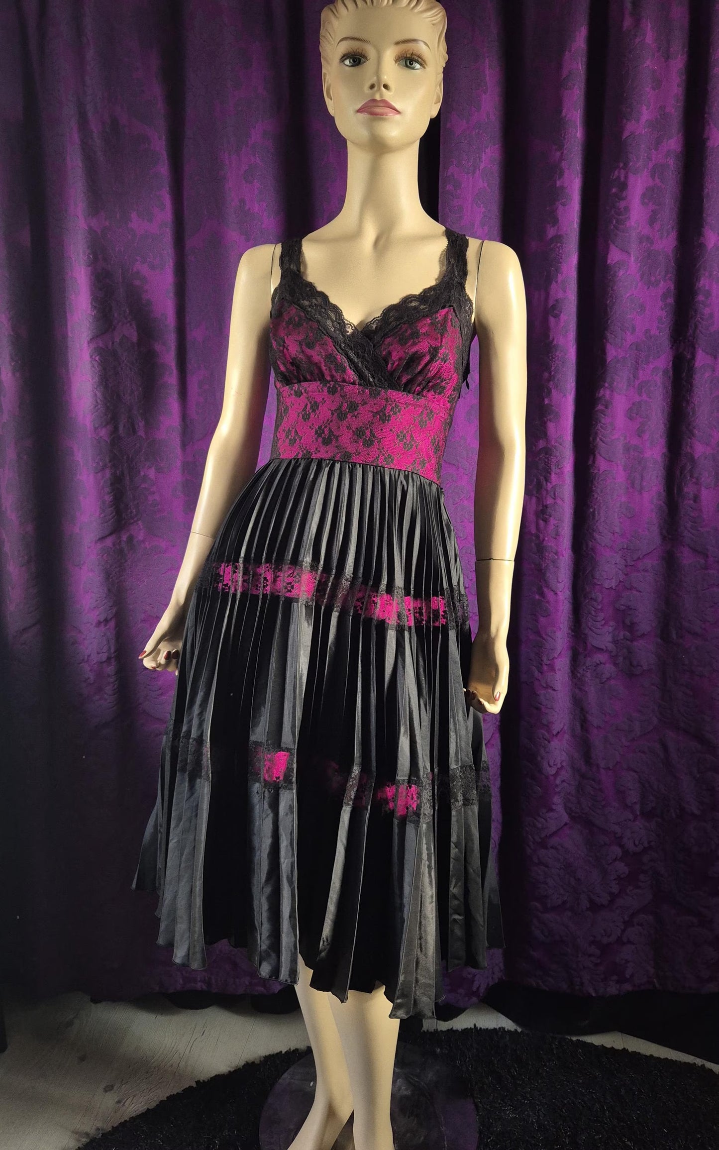 Betsey Johnson Y2K Satin & Lace Gothic Prom Dress
