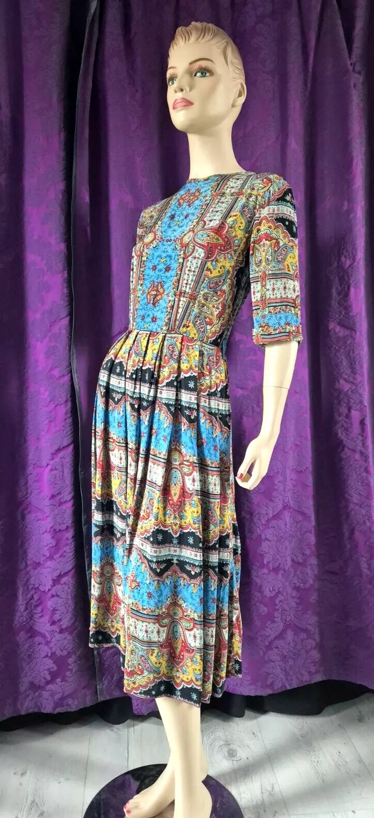 Vintage 1940s Rayon Paisley Dress