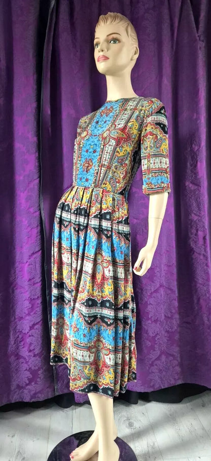 Vintage 1940s Rayon Paisley Dress