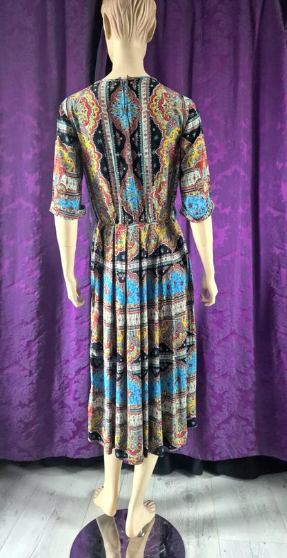 Vintage 1940s Rayon Paisley Dress