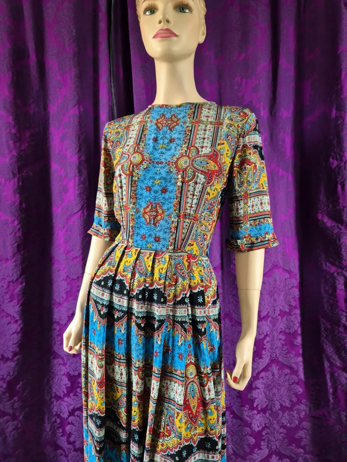 Vintage 1940s Rayon Paisley Dress