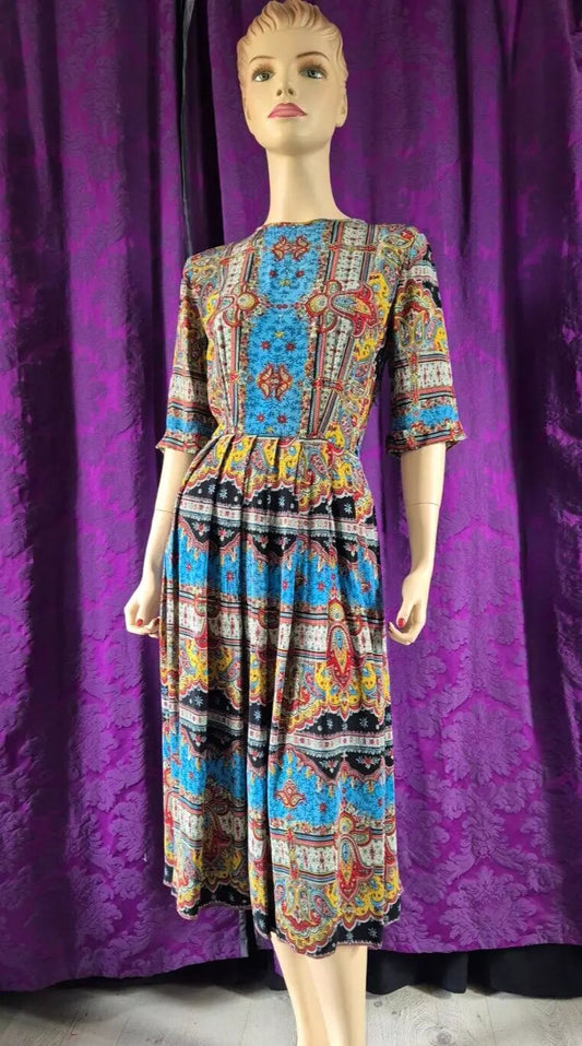 Vintage 1940s Rayon Paisley Dress